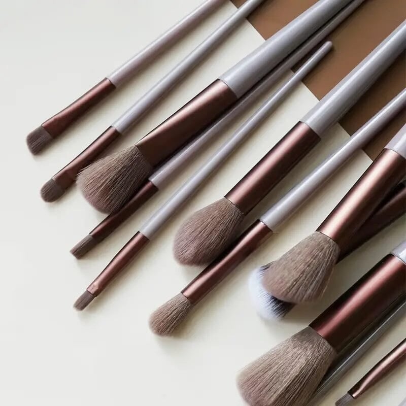 13-Piece: Professional Makeup Brush Set Image 3