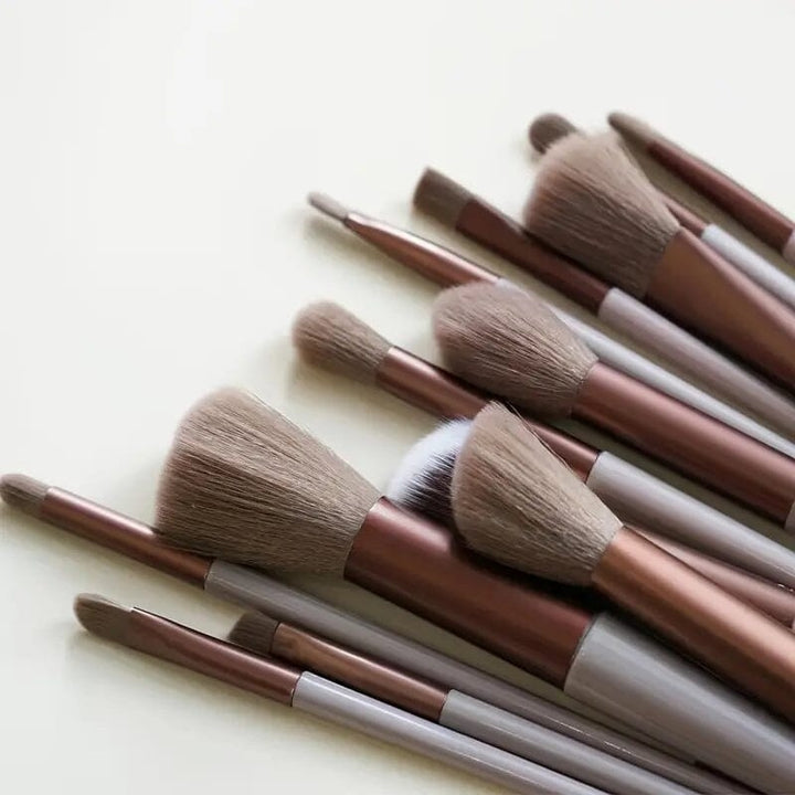 13-Piece: Professional Makeup Brush Set Image 7