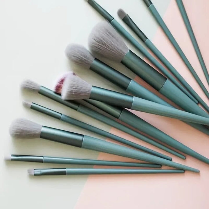 13-Piece: Professional Makeup Brush Set Image 9