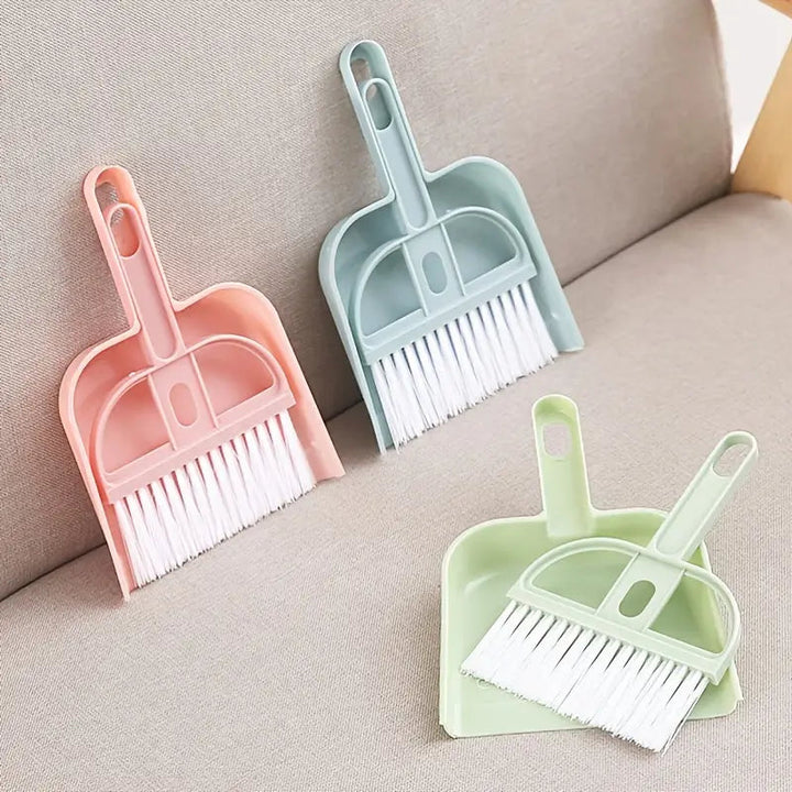 2-Piece Set: Mini Cleaning Dustpan And Brush Set Image 4