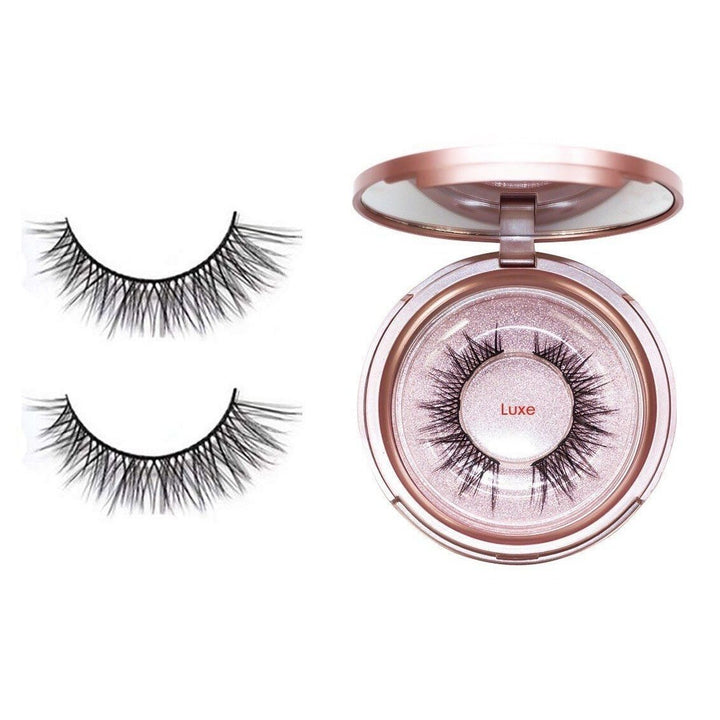 Magnetic Eyeliner with 3D Magnetic Eyelashes and Tweezers Kit Image 4