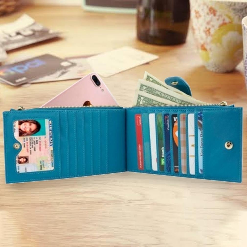 Multifunctional Leather Wallet Image 1