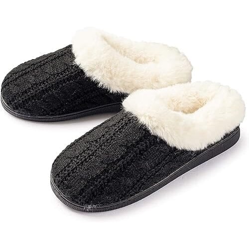 Pupeez Girls Cable Knit Slippers Fleece Lined House Shoe Image 1