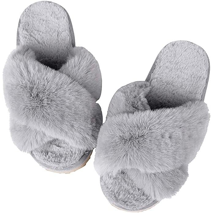 Womens Soft Plush Lightweight House Slippers Image 3