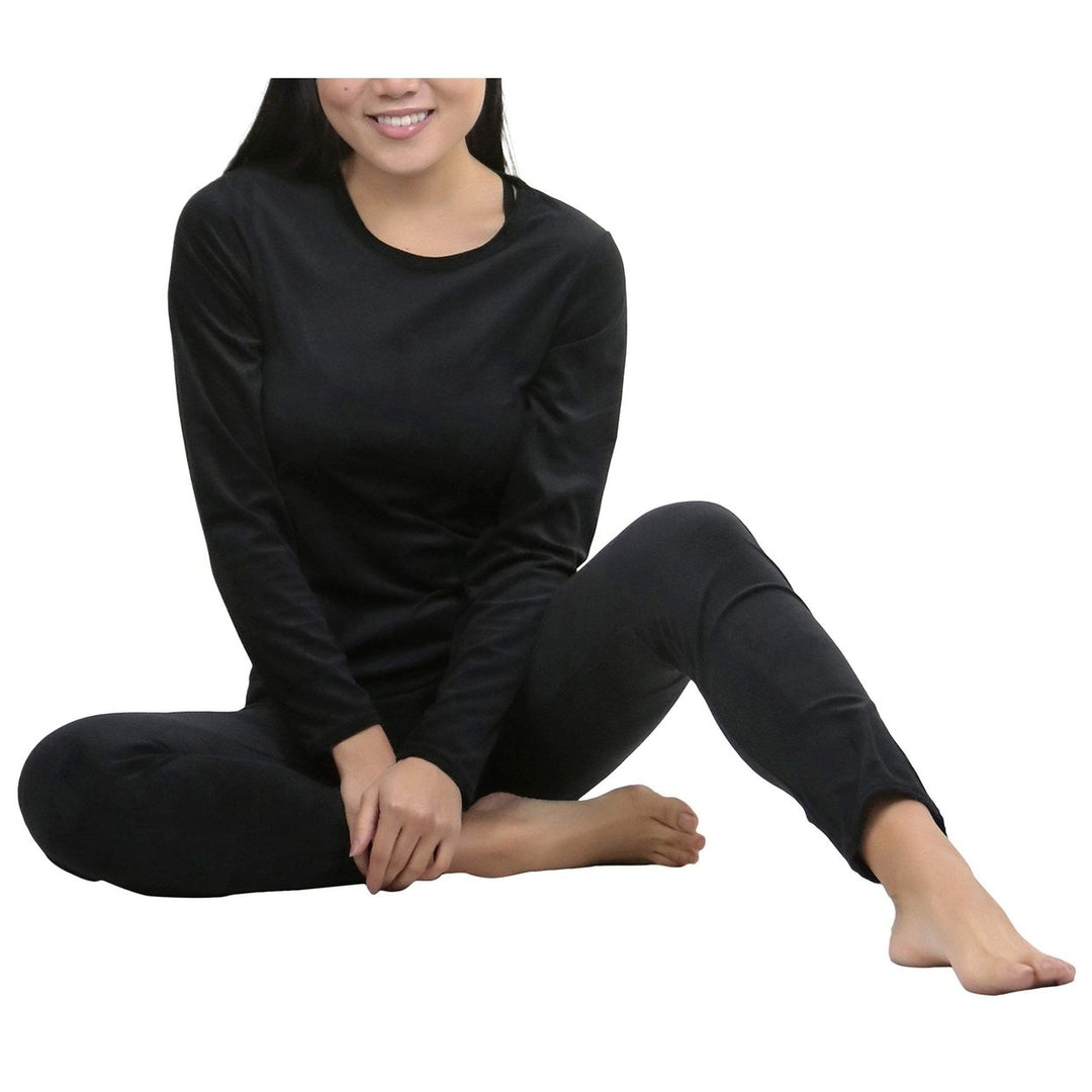 Womens Soft Velvet Long Sleeve Top and Bottom Thermal Set Image 8