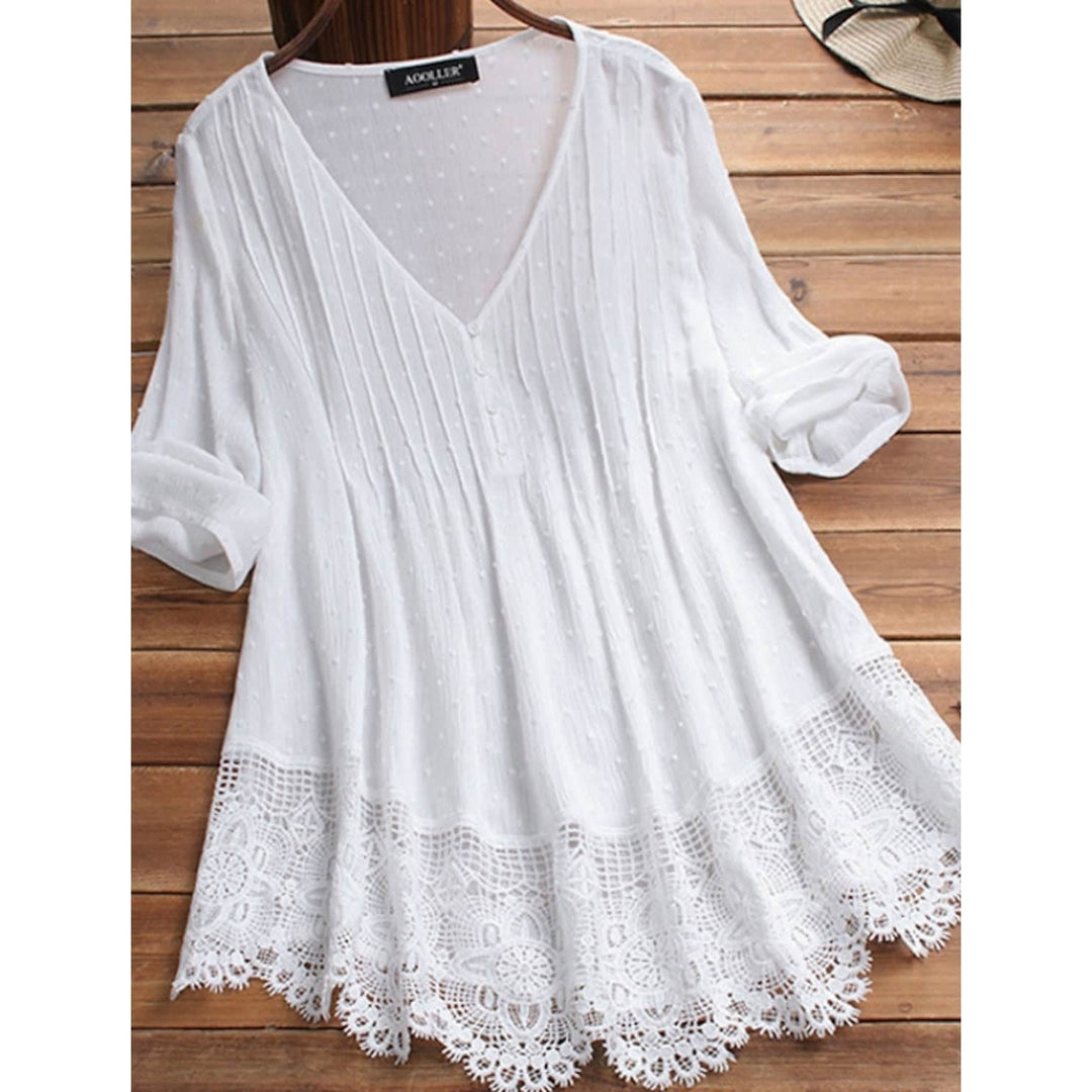 Womens V-Neck Floral Lace Top Image 3