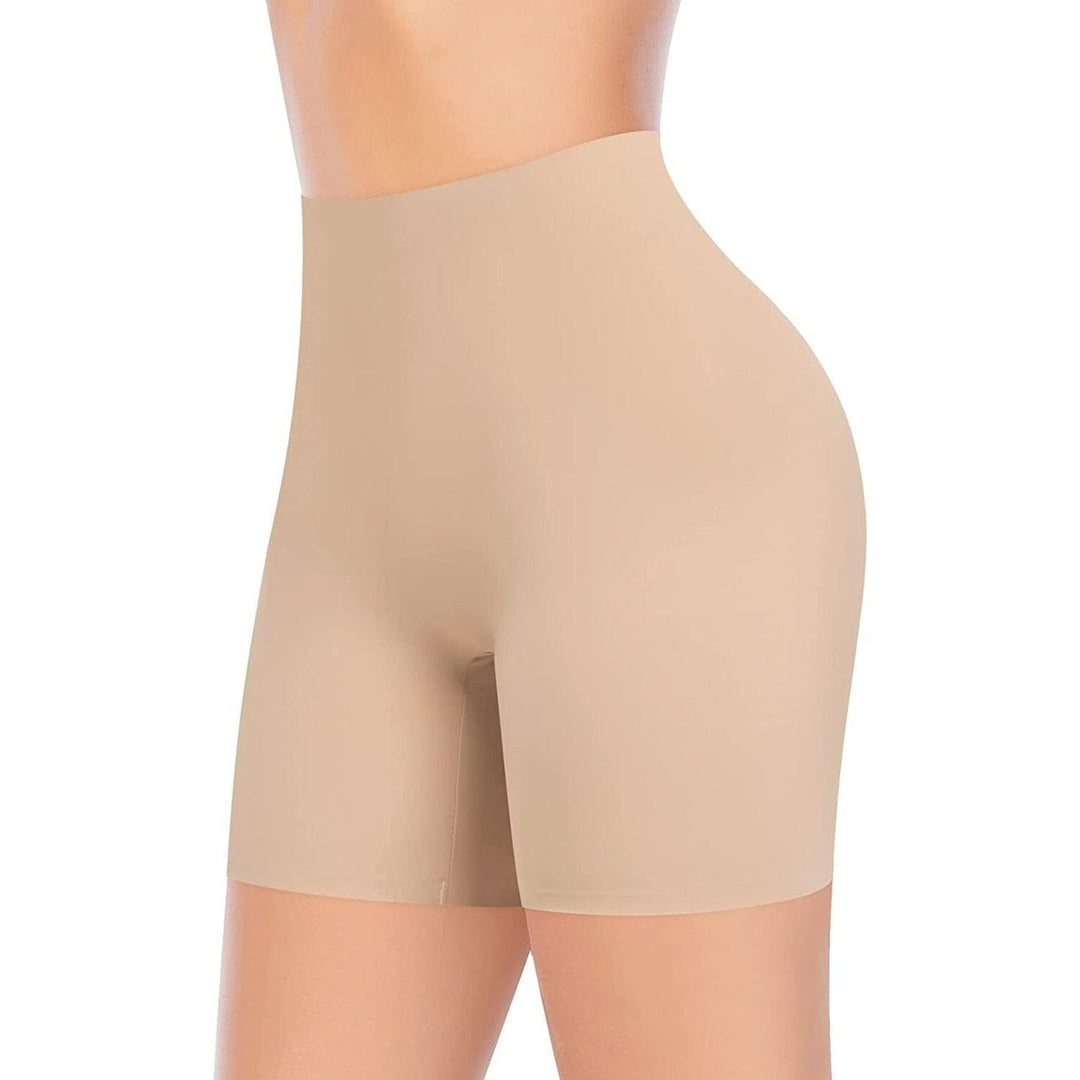 Womens Seamless Shaping Shorts Image 1