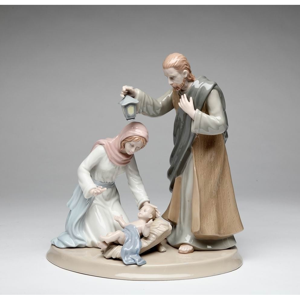 Holy Family Figurine 9 3/4" x 6 1/2" x 10 1/4" Statues Image 3