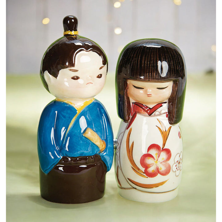 Ceramic Japanese Couple Salt and Pepper Shakers Samurai and Geisha Japanese Culture Love Japan, Image 2