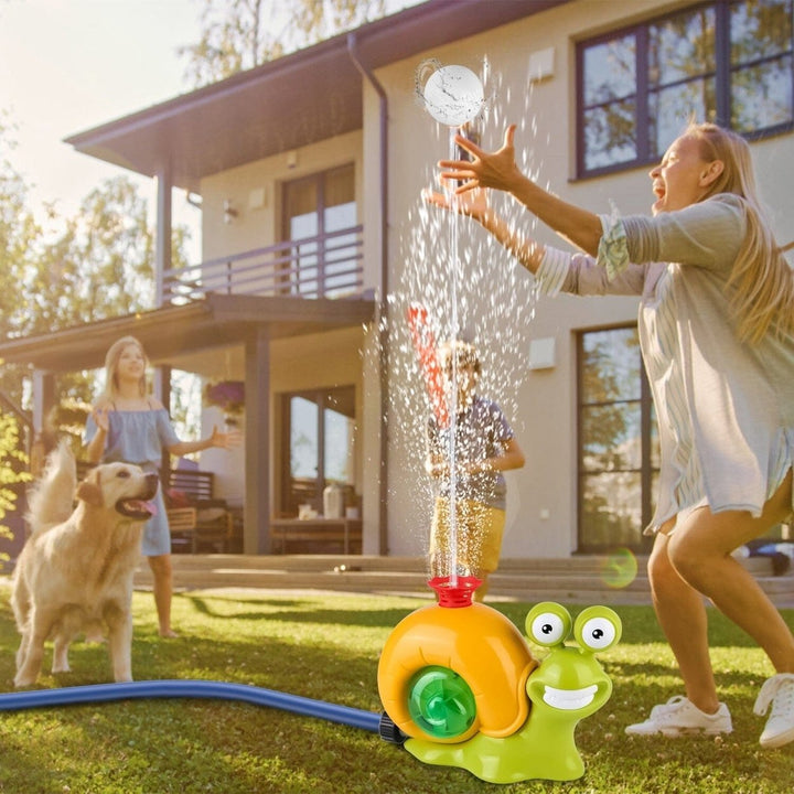 2-in-1 Snail Water Sprinkler Baseball Toy with 2 Sprinkler Nozzles Image 4