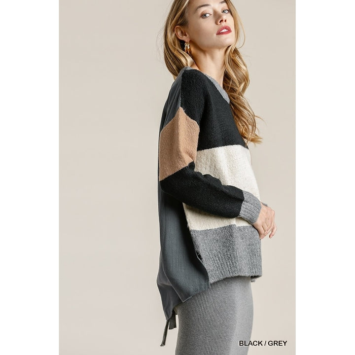 Colorblock Contrasted Cotton Fabric On Back Top With Side Slits And High Low Hem Image 2