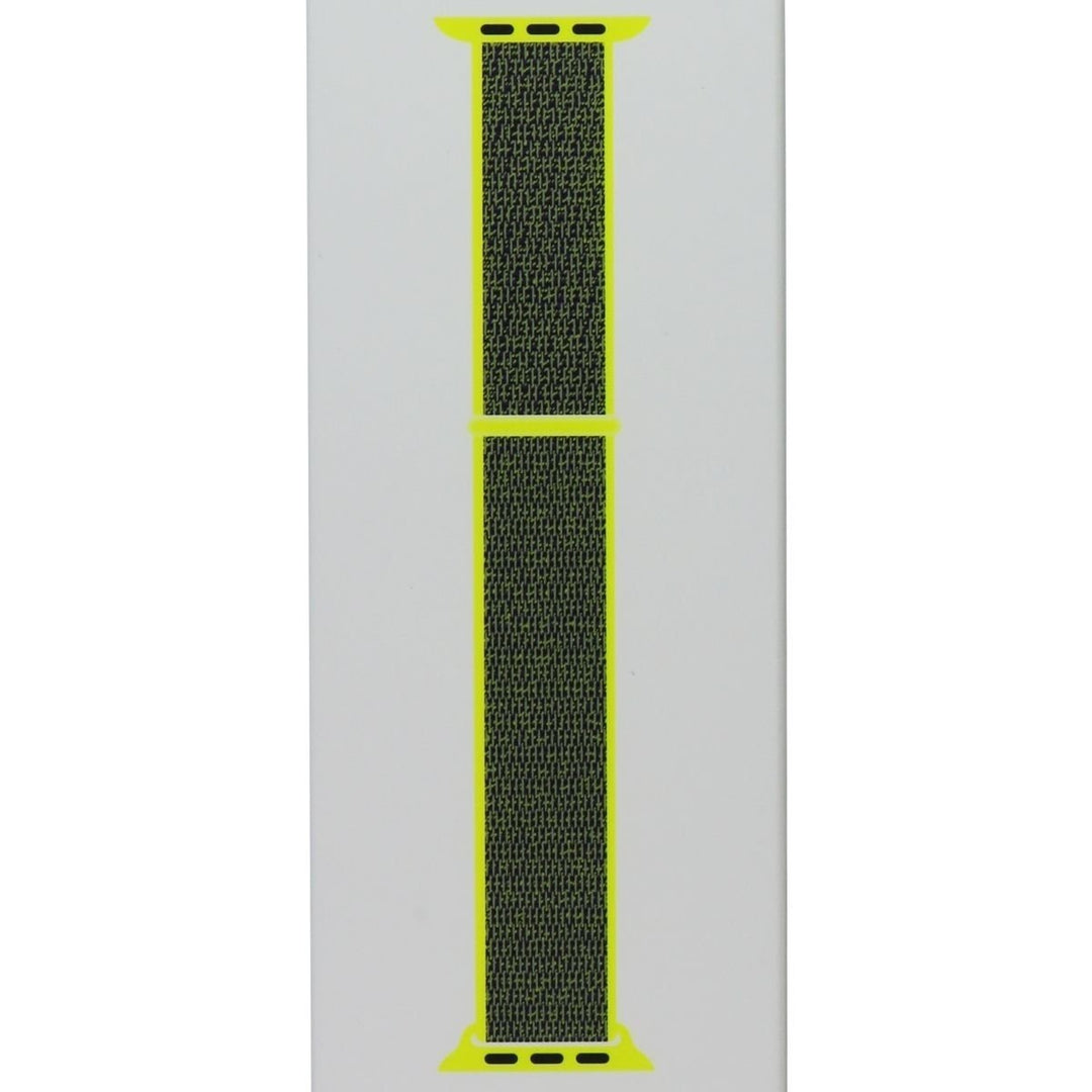 Apple 38mm Sport Loop for Apple Watch 41/40/38mm - Flash (MQW32ZM/A) Image 3