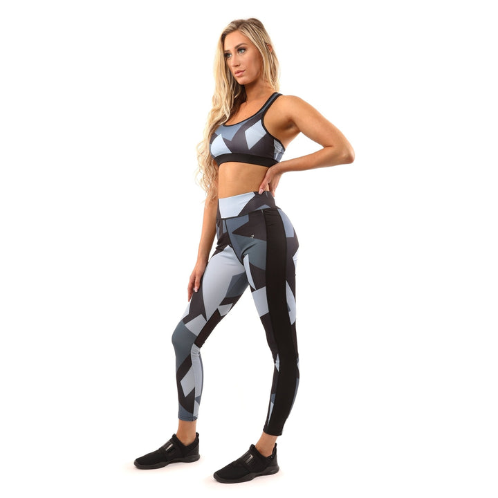 Bondi Set - Leggings and Sports Bra - Black/Grey Image 4