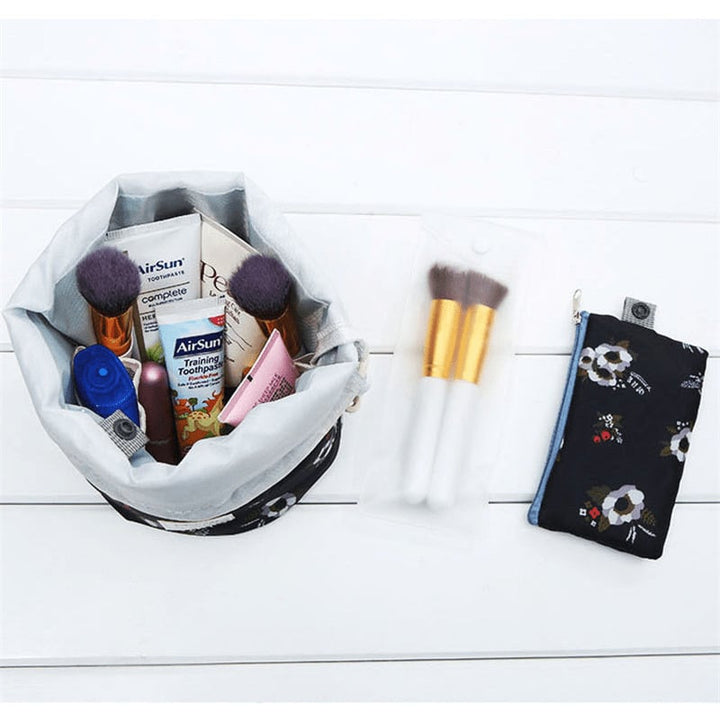 Portable Cosmetic Bags Image 12