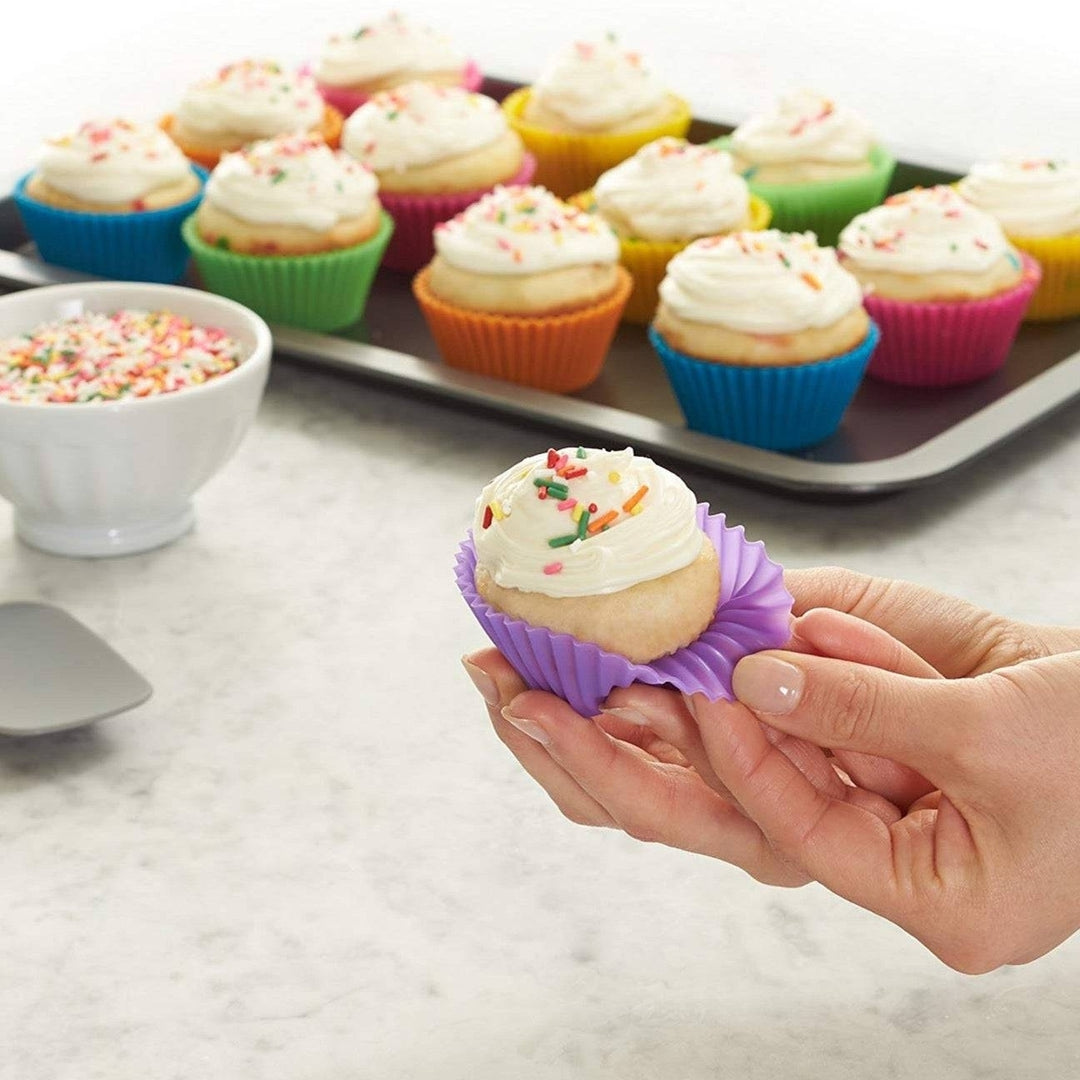 12 Reusable Silicone Baking Cups Image 2