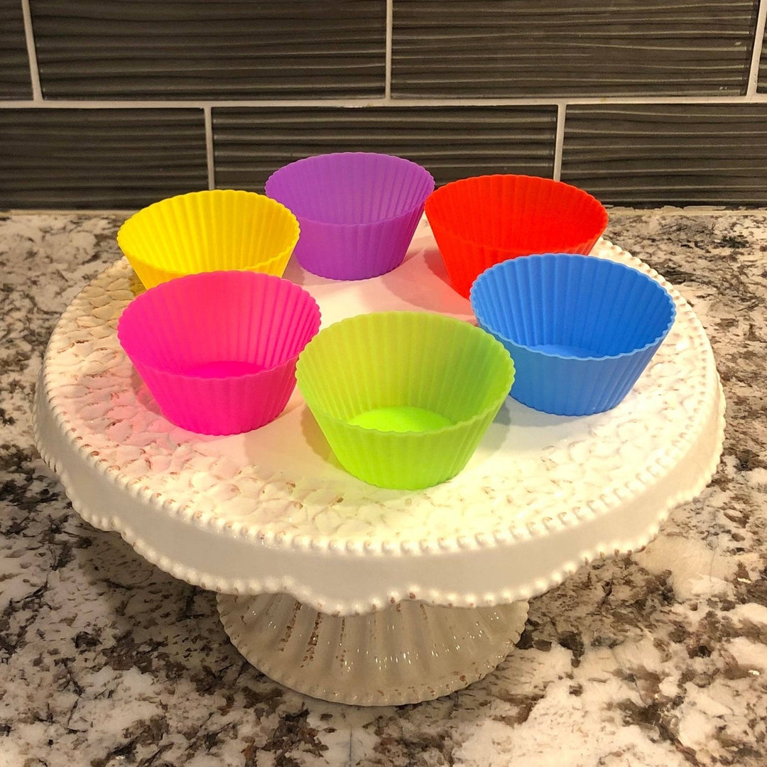 12 Reusable Silicone Baking Cups Image 4