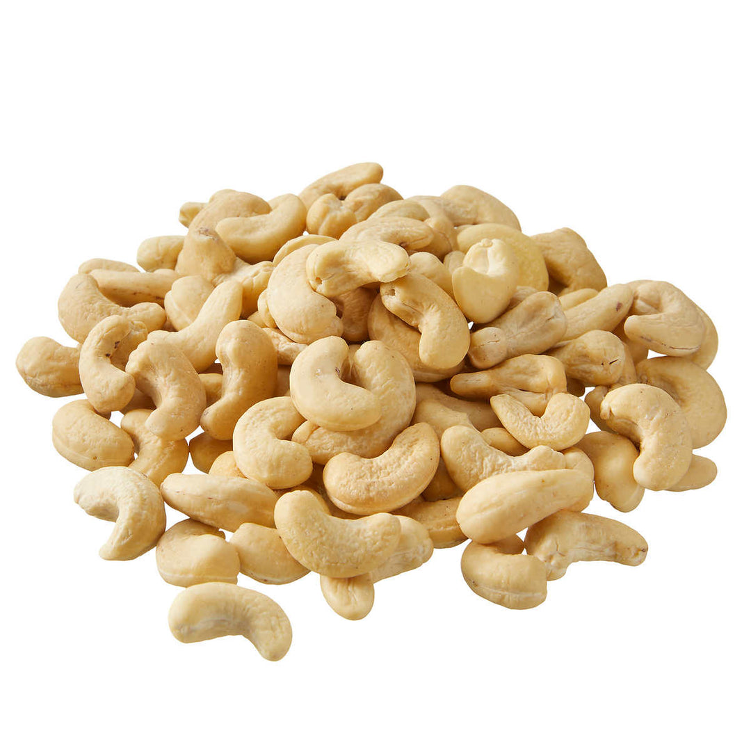 Kirkland Signature Organic Whole Cashews Unsalted Unroasted 2.5 Pounds Image 3