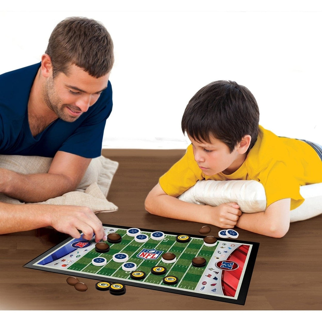 NFL - League Checkers Board Game Image 4