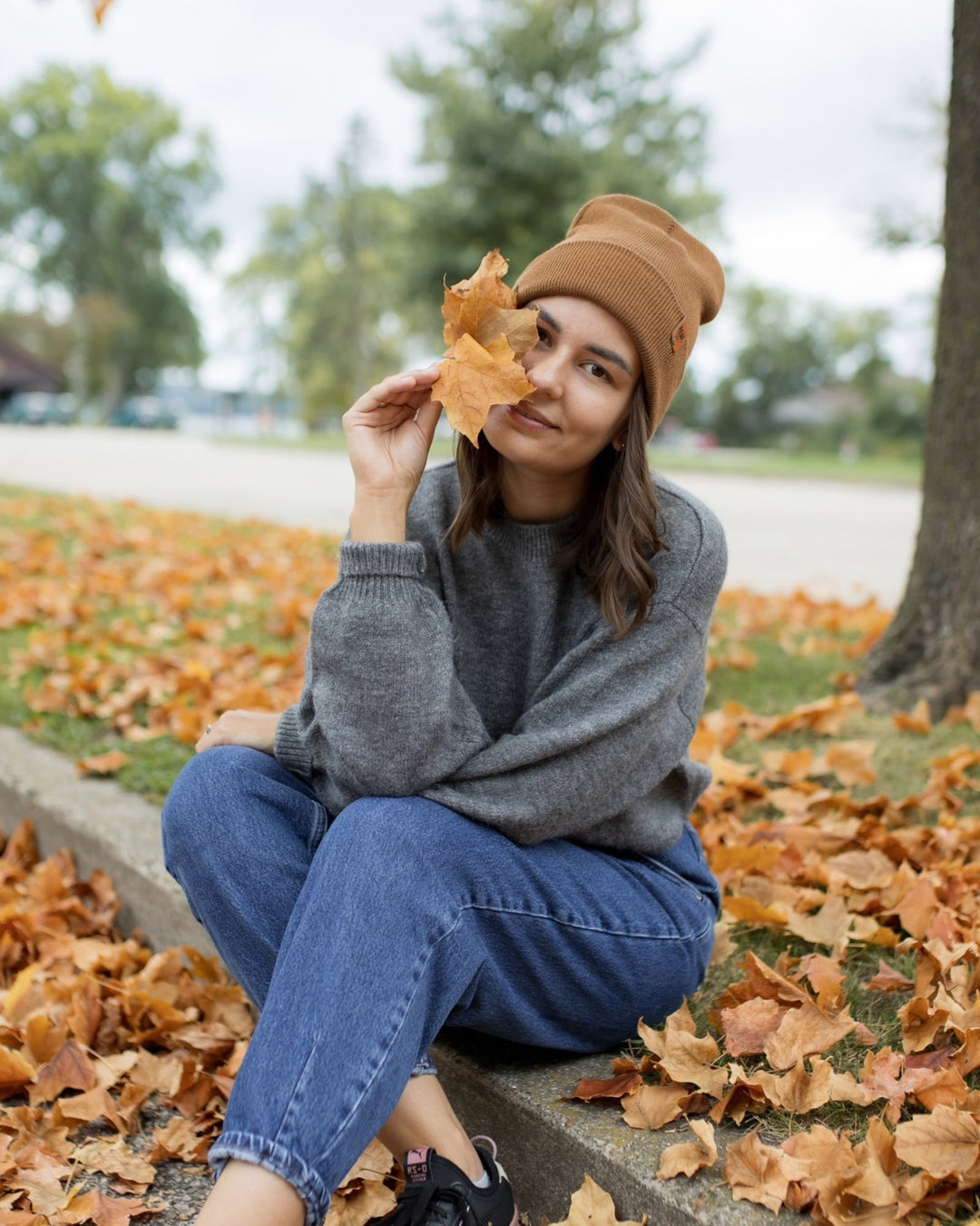 HAAKWEAR Knit Cuffed Beanie - Camel Brown Image 3