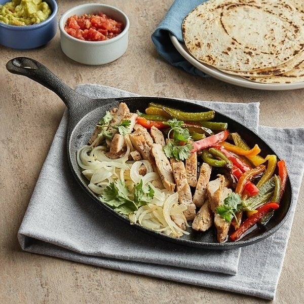 9 1/4" x 7" Oval Pre-Seasoned Cast Iron Fajita Skillet with Handle (2 Skillets) Image 4