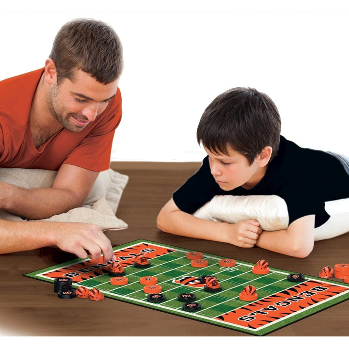 Cincinnati Bengals Checkers Board Game NFL Officially Licensed 24 Pieces Image 4