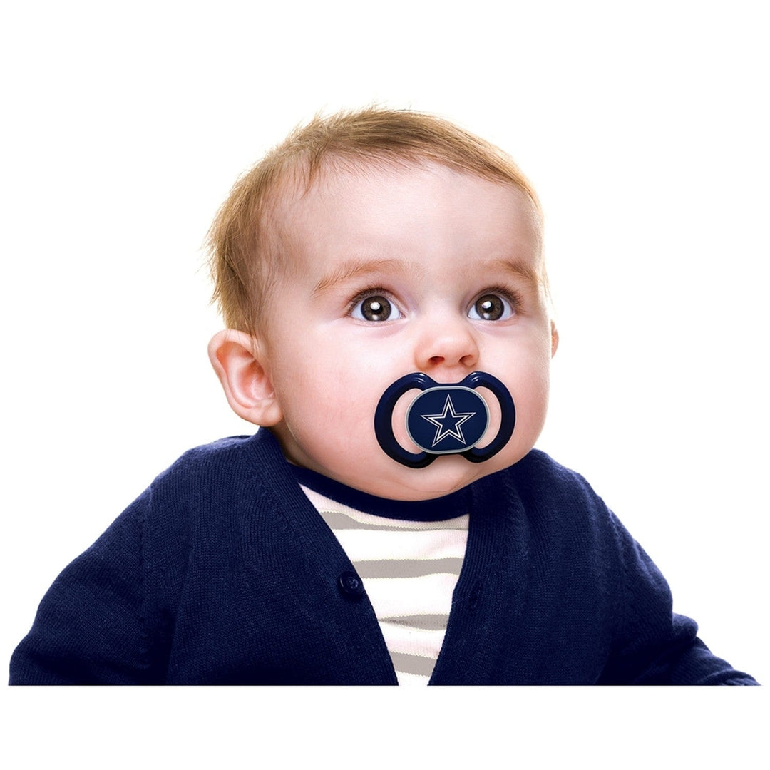 Dallas Cowboys Pacifier 2-Pack BPA-Free Orthodontic Silicone Infant Soothers Image 4