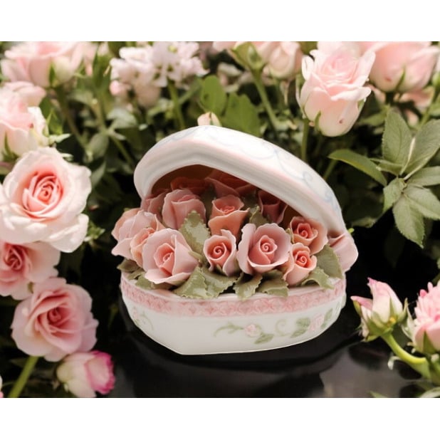 Ceramic Pink Rose Flower Bouquet Heart Box , Image 1