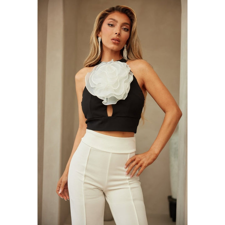 Flower Detailed Fashion Crop Top Image 1