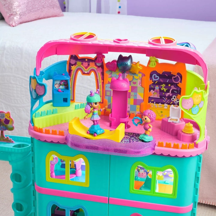 Gabbys Dollhouse Celebration and Deluxe Playsets Image 4