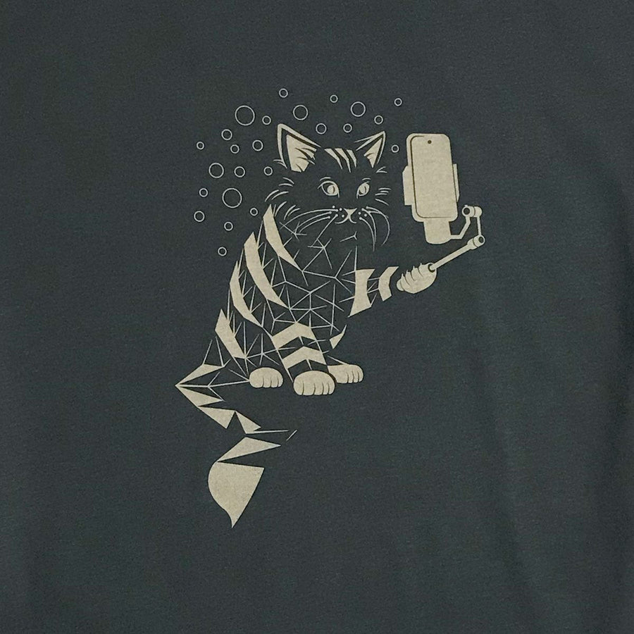 Snap Cat T-shirt Image 1