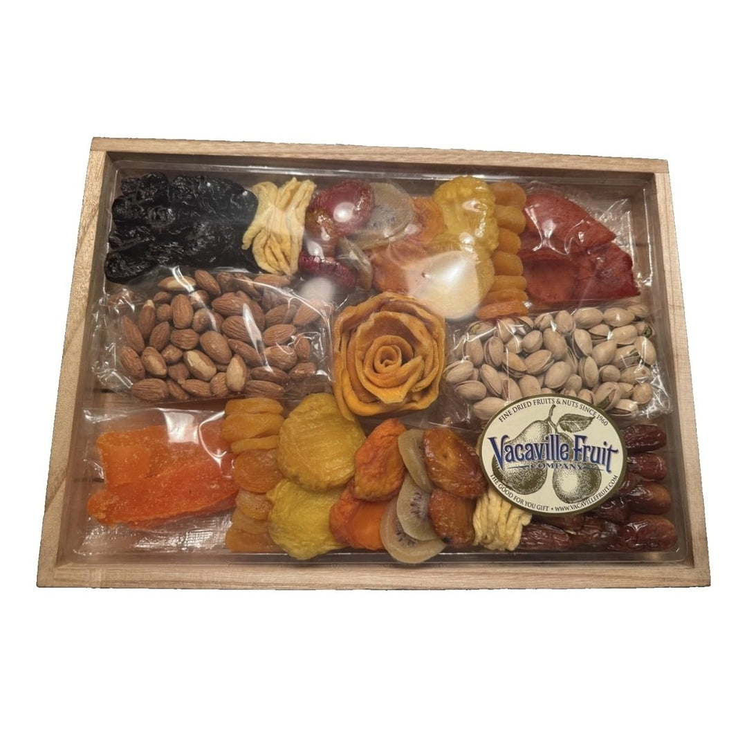 Vacaville Fruit Company Fruit and Nut Chartcuterie Gift Tray 36 Ounce Image 3