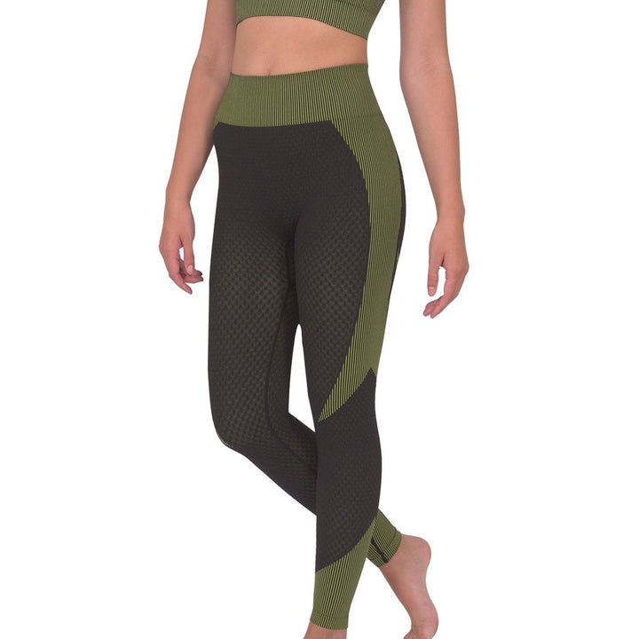 Trois Seamless Legging - Black with Green Image 1