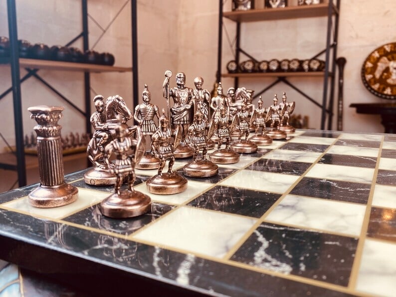 Luxury Chess Sets Roman Antique Chess Pieces Marble Wood Chess Board Image 2